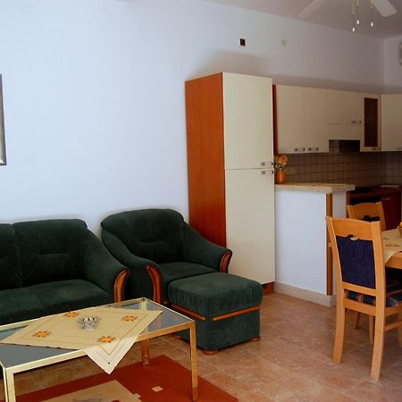 Apartments And Rooms Villa Mir Zaton  Habitación foto